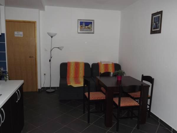 Apartment Holidays 4